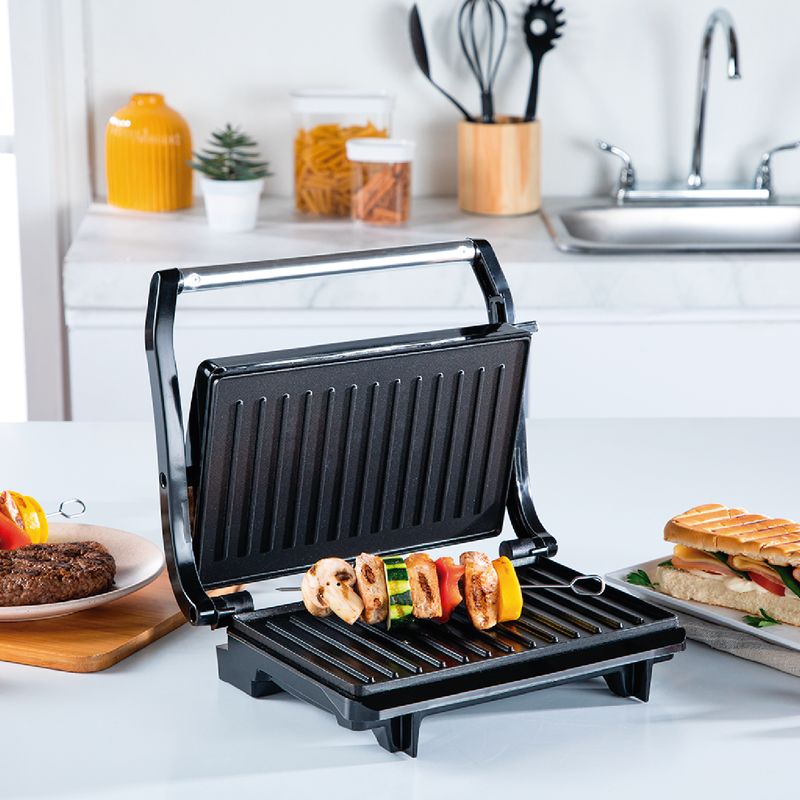 tiene la sandwichera Taurus tipo grill para preparar todo